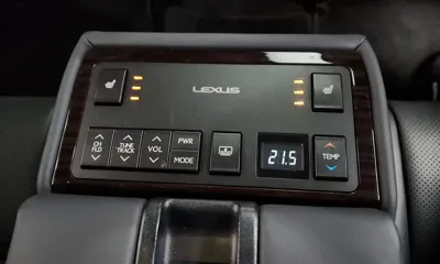 Lexus ES 2017, 66277 км, за 17060.52 USD - фото 31