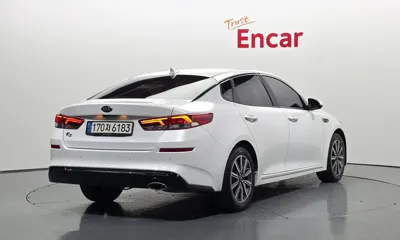 Kia K5 2019, 95204 км, за 8402.26 USD