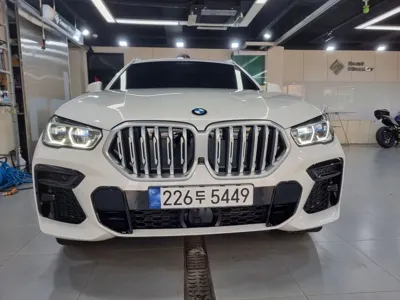 BMW X6 2023, 31000 км, за 56365.15 USD