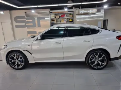 BMW X6 2023, 31000 км, за 56365.15 USD