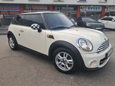 MINI Cooper 2012, 155588 км, за 2246.45 USD