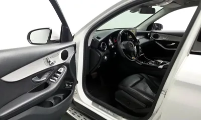 Mercedes-Benz GLC-Class 2019, 74508 км, за 15622.95 USD - фото 10