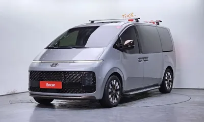 Hyundai Staria · 2024 год