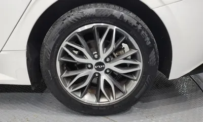 Kia K5 2022, 63944 км, за 13976.46 USD - фото 21