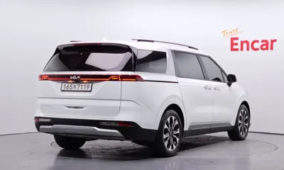 Kia Canival 2022, 89848 км, за 15157.44 USD