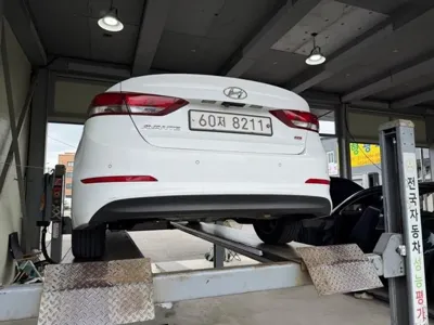 Hyundai Avante 2017, 72269 км, за 4478.97 USD
