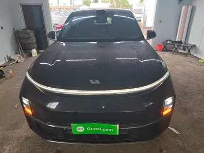 Li Auto Li L8 2023, 90900 км, за 29104.79 USD