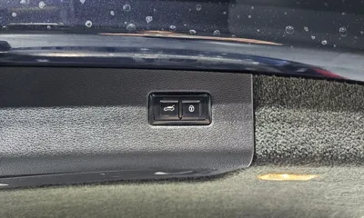 Bentley Bentayga 2020, 92689 км, за 70705.09 USD - фото 20