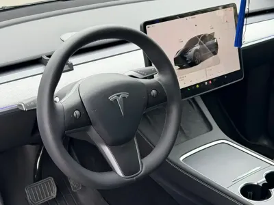 Tesla Model Y 2022, 165000 км, за 16873.55 USD