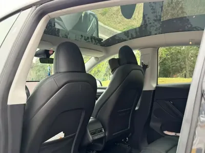 Tesla Model Y 2022, 165000 км, за 16873.55 USD