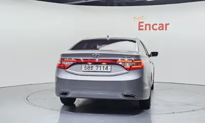 Hyundai Grandeur 2011, 116535 км, за 3164.85 USD