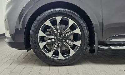 Kia Canival 2023, 95472 км, за 18310.43 USD