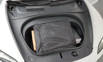 Tesla Model 3 2024, 66115 км, за 35814.27 USD - фото 6