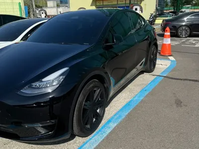 Tesla Model Y 2022, 48520 км, за 28285.41 USD