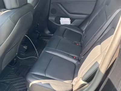 Tesla Model Y 2022, 48520 км, за 28285.41 USD - фото 9