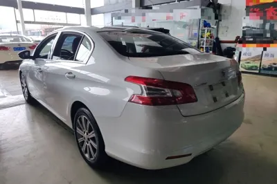 Peugeot 408 2014, 133200 км, за 5322 USD