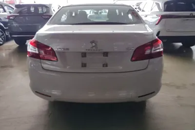 Peugeot 408 2014, 133200 км, за 5322 USD