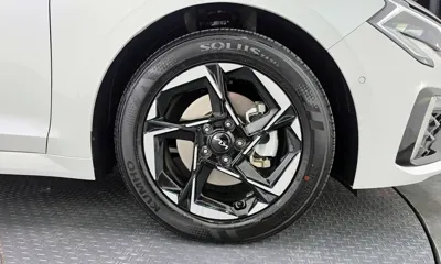 Kia K5 2025, 17195 км, за 22843.64 USD