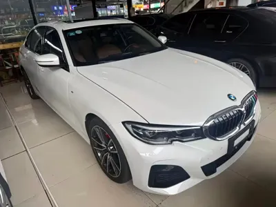 BMW 3 Series 2020, 150000 км, за 17186.25 USD