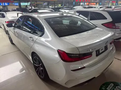 BMW 3 Series 2020, 150000 км, за 17186.25 USD