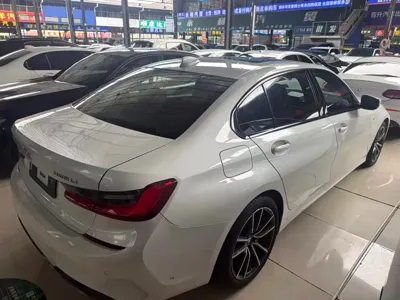 BMW 3 Series 2020, 150000 км, за 17186.25 USD