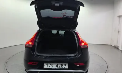 Volvo V40 2015, 54163 км, за 7880.79 USD - фото 20