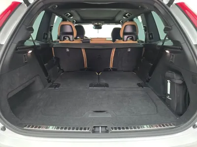Volvo XC90 2025, 6661 км, за 50214.73 USD - фото 20