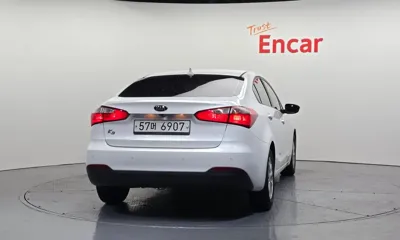 Kia K3 2015, 124061 км, за 3503.44 USD