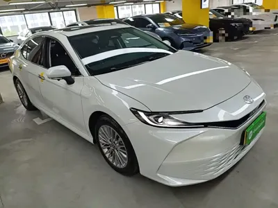 Toyota Camry 2025, 3800 км, за 18304.53 USD