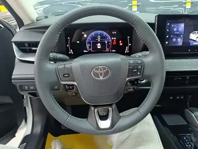Toyota Camry 2025, 3800 км, за 18304.53 USD - фото 11