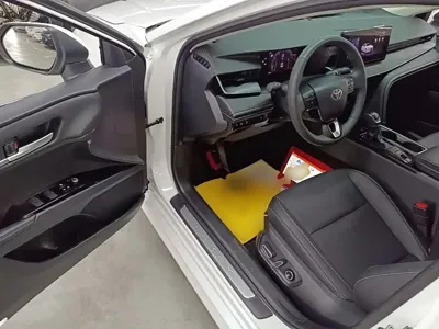 Toyota Camry 2025, 3800 км, за 18304.53 USD - фото 16