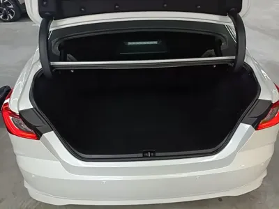 Toyota Camry 2025, 3800 км, за 18304.53 USD - фото 19