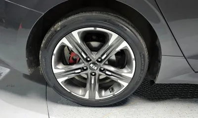 Kia K5 2021, 93405 км, за 14039.72 USD