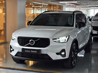 Volvo XC40 · 2026 год