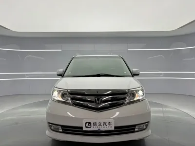 Honda Elysion 2014, 107000 км, за 8210.55 USD