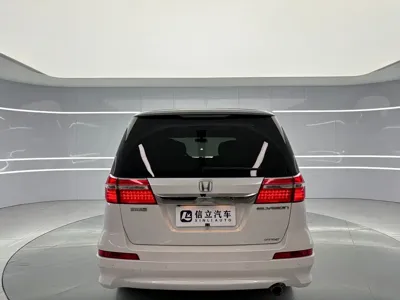 Honda Elysion 2014, 107000 км, за 8210.55 USD