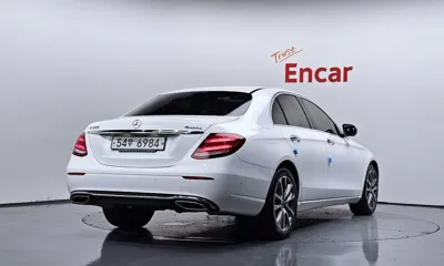 Mercedes-Benz E-Class 2019, 104254 км, за 15622.95 USD