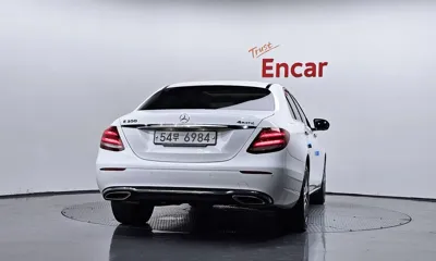 Mercedes-Benz E-Class 2019, 104254 км, за 15622.95 USD