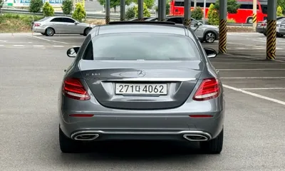 Mercedes-Benz E-Class 2019, 71647 км, за 15562.93 USD