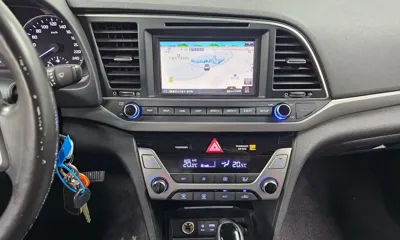 Hyundai Avante 2017, 85632 км, за 5980.63 USD - фото 12