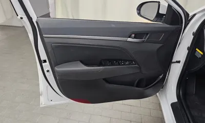 Hyundai Avante 2017, 85632 км, за 5980.63 USD - фото 24