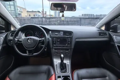 Volkswagen Golf 2016, 112200 км, за 7530 USD - фото 30
