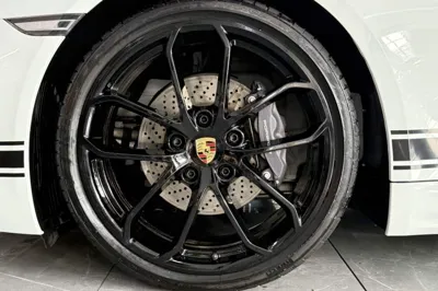 Porsche 718 2023, 12800 км, за 77588 USD