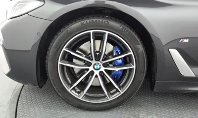 BMW 5-Series 2023, 37481 км, за 22266.27 USD