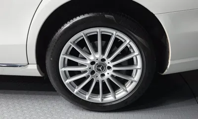 Mercedes-Benz E-Class 2023, 51733 км, за 25994.49 USD