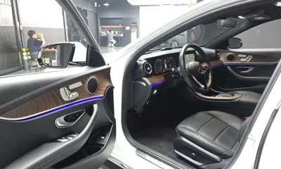 Mercedes-Benz E-Class 2023, 51733 км, за 25994.49 USD - фото 10