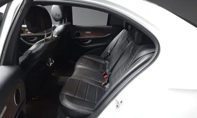 Mercedes-Benz E-Class 2023, 51733 км, за 25994.49 USD - фото 26
