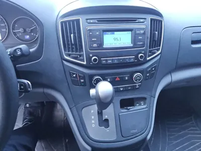 Hyundai Starex 2019, 59255 км, за 11529.57 USD - фото 10