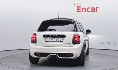 MINI Cooper 2019, 36695 км, за 11920.52 USD