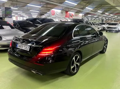 Mercedes-Benz E-Class 2020, 105446 км, за 14674.79 USD
